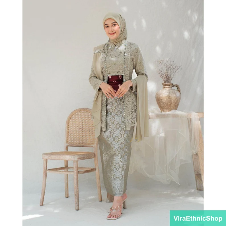 Modern Kebaya Elegance