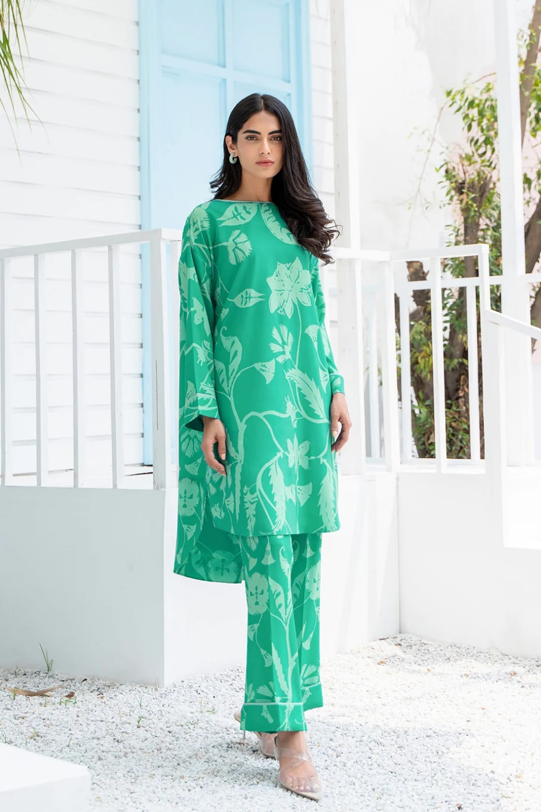 Women's Green Printed Straight Cotton Blend Round Neck Top